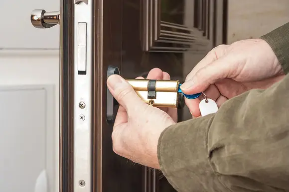 Sửa khóa cửa bị mất chìa